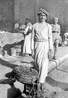 Dates seller